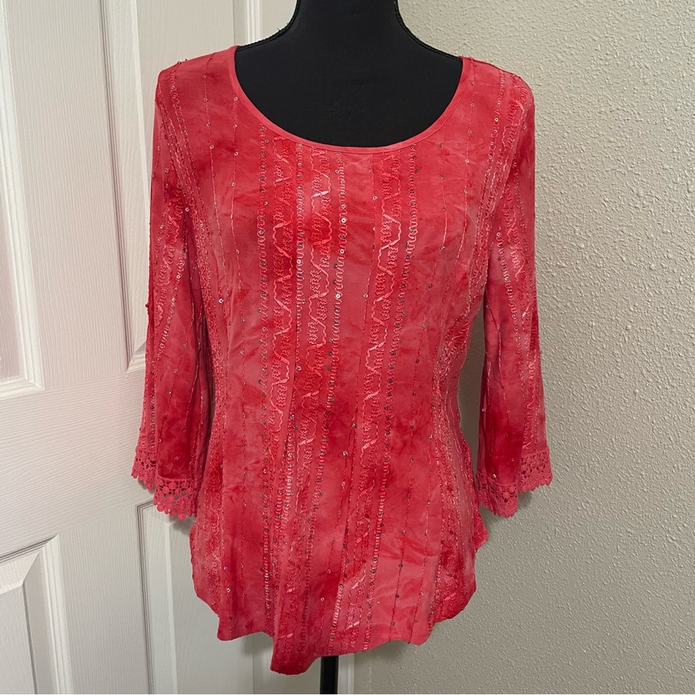 Roz & Ali Tangerine Sequin Top Size MEDIUM Textured Fairy Top with Lace